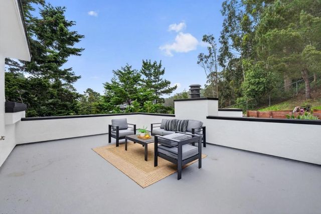 1523 Perez Dr, Pacifica, CA 94044