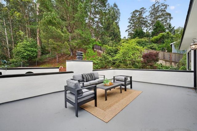 1523 Perez Dr, Pacifica, CA 94044