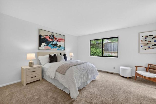 1523 Perez Dr, Pacifica, CA 94044