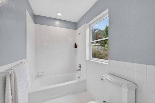 1523 Perez Dr, Pacifica, CA 94044