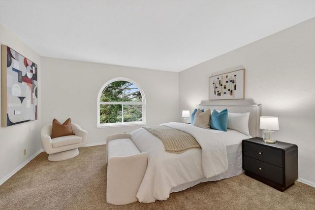 1523 Perez Dr, Pacifica, CA 94044