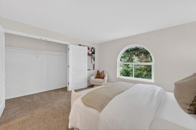 1523 Perez Dr, Pacifica, CA 94044