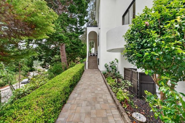 1523 Perez Dr, Pacifica, CA 94044