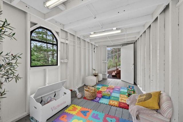 1523 Perez Dr, Pacifica, CA 94044