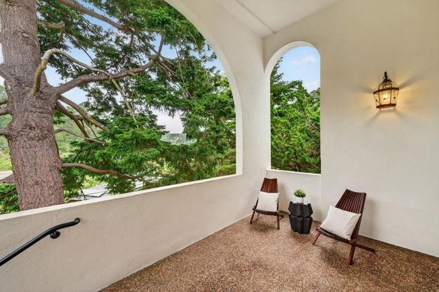 1523 Perez Dr, Pacifica, CA 94044