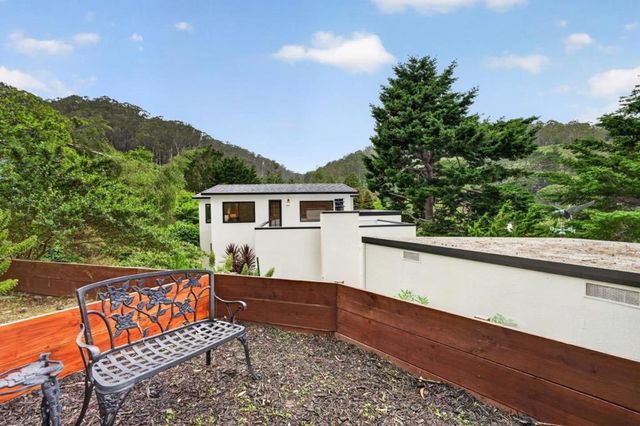 1523 Perez Dr, Pacifica, CA 94044