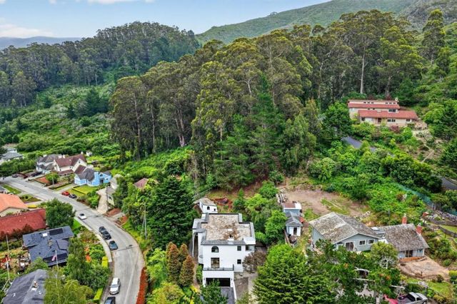 1523 Perez Dr, Pacifica, CA 94044