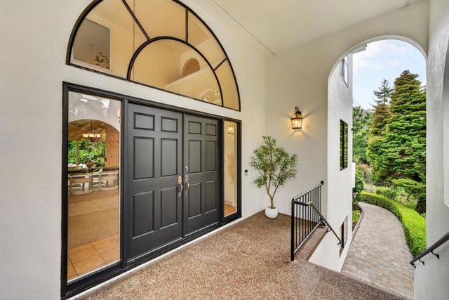 1523 Perez Dr, Pacifica, CA 94044