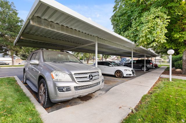 221 E FORT UNION BLVD, Midvale, UT 84047