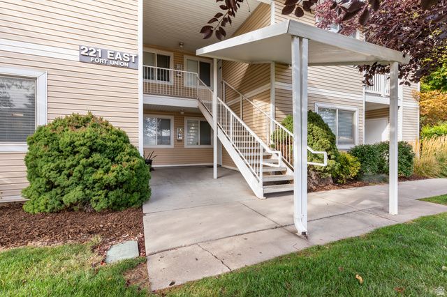 221 E FORT UNION BLVD, Midvale, UT 84047