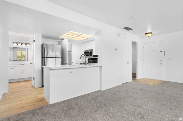 221 E FORT UNION BLVD, Midvale, UT 84047