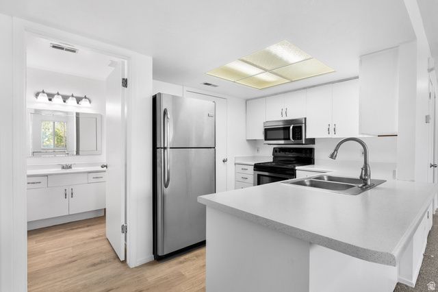 221 E FORT UNION BLVD, Midvale, UT 84047