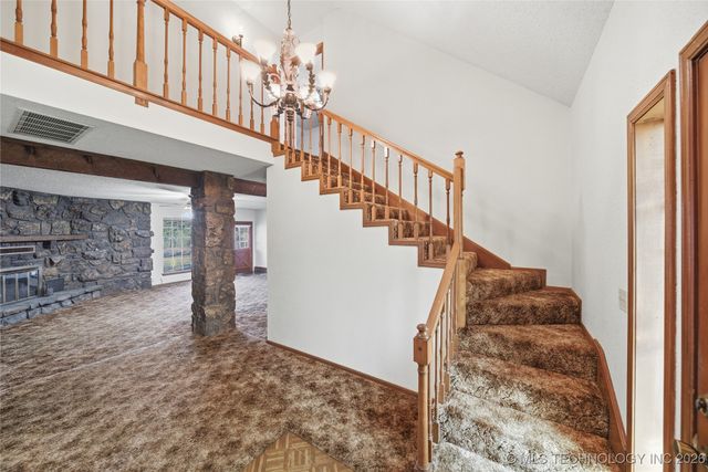 1032 S Cimarron Street, Catoosa, OK 74015