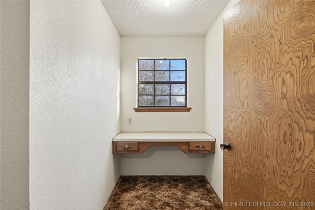 1032 S Cimarron Street, Catoosa, OK 74015