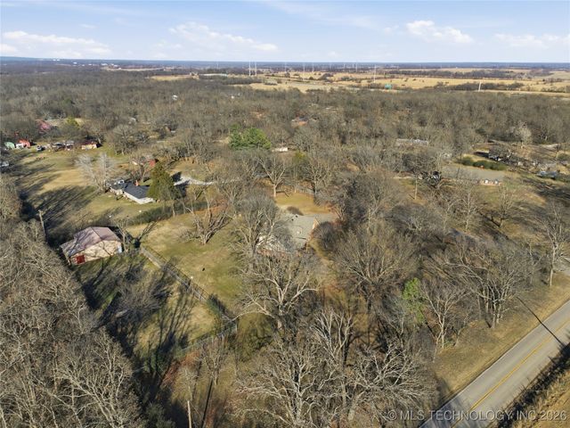 1032 S Cimarron Street, Catoosa, OK 74015