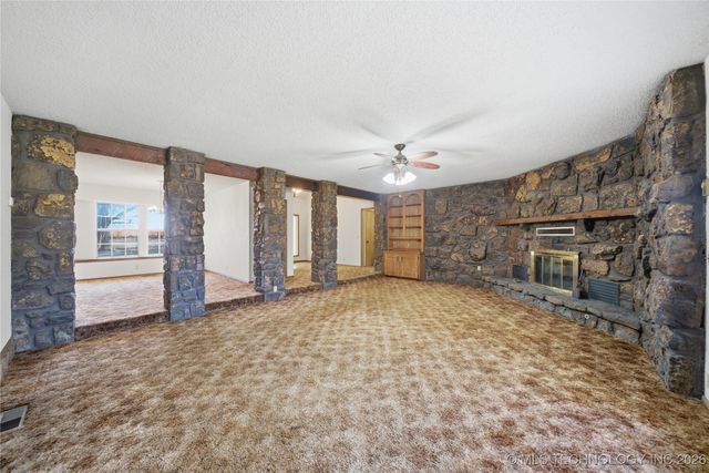 1032 S Cimarron Street, Catoosa, OK 74015