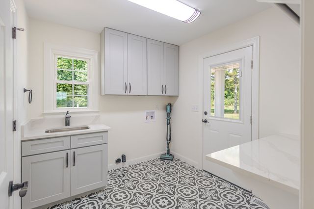 754 Veterans Pkwy, Murfreesboro, TN 37128