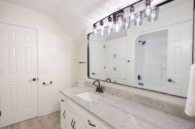 754 Veterans Pkwy, Murfreesboro, TN 37128