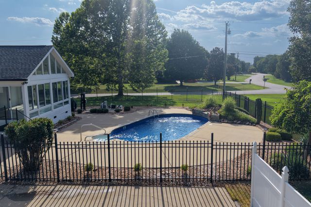 754 Veterans Pkwy, Murfreesboro, TN 37128