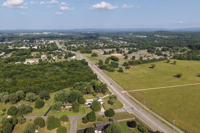754 Veterans Pkwy, Murfreesboro, TN 37128