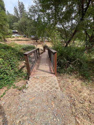 478 Carol Dr, Grass Valley, CA 95945