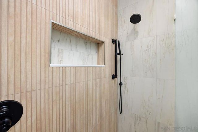 5303 Los Robles, Carlsbad, CA 92008