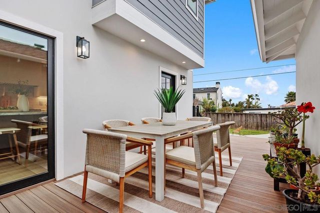 5303 Los Robles, Carlsbad, CA 92008