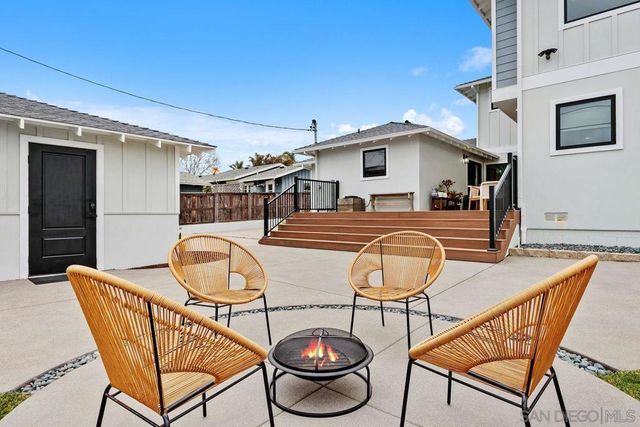 5303 Los Robles, Carlsbad, CA 92008