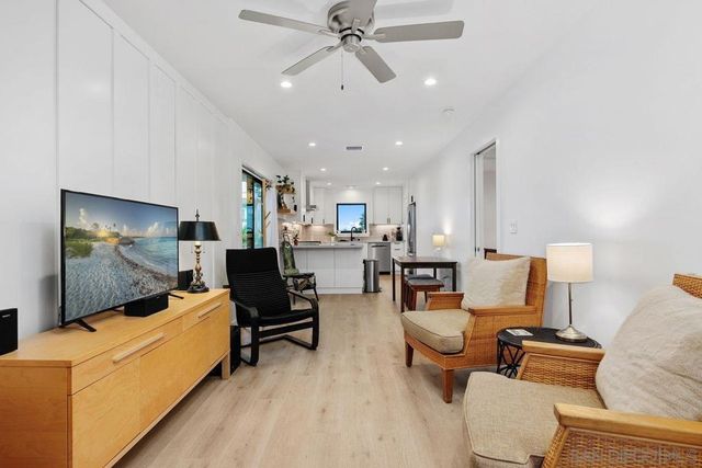 5303 Los Robles, Carlsbad, CA 92008