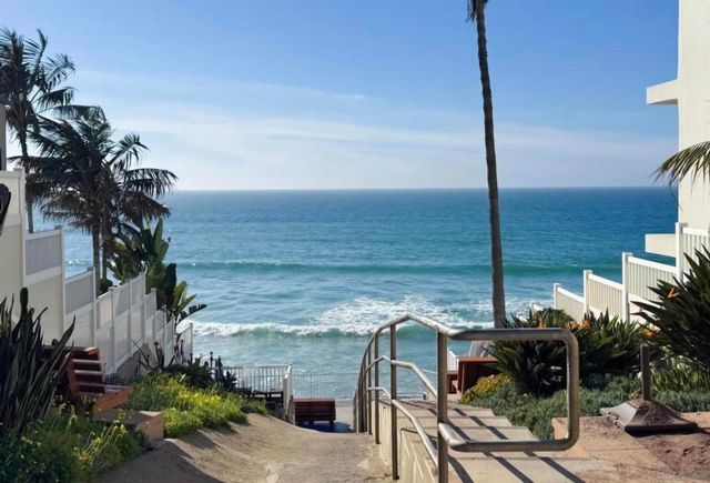 5303 Los Robles, Carlsbad, CA 92008