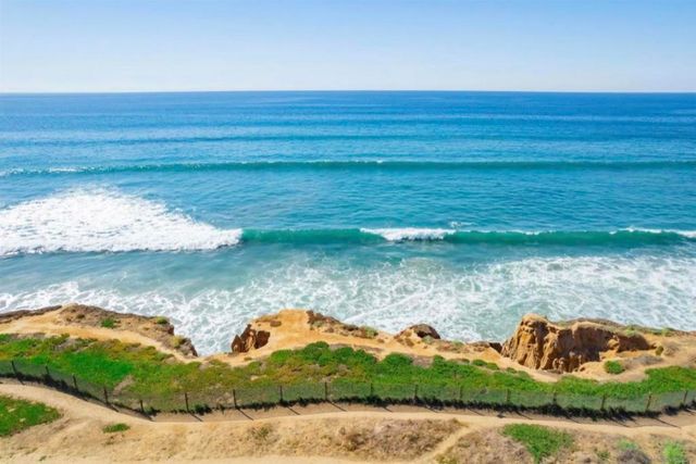 5303 Los Robles, Carlsbad, CA 92008