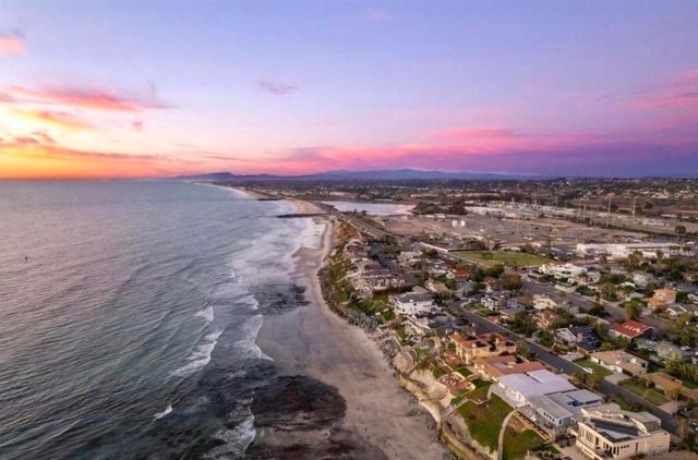 5303 Los Robles, Carlsbad, CA 92008