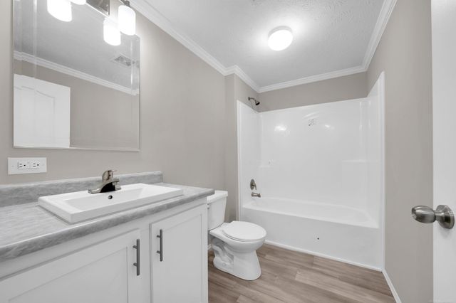 250 Riviera Drive, Lapeer, MI 48446