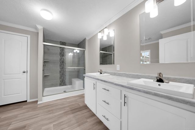 250 Riviera Drive, Lapeer, MI 48446