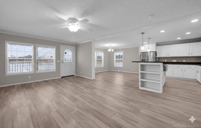 250 Riviera Drive, Lapeer, MI 48446