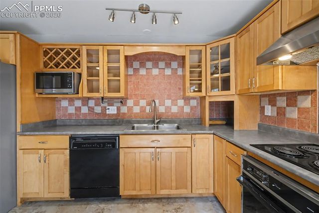 814 Orion Drive, Colorado Springs, CO 80906