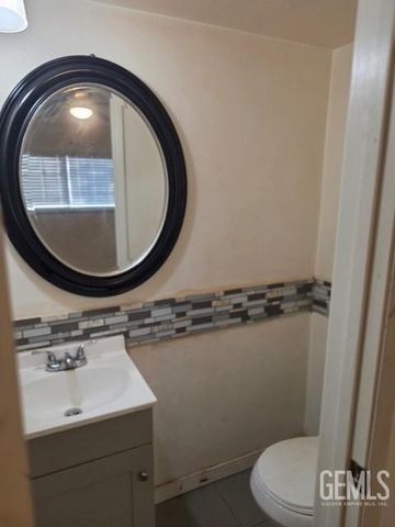 3609 Sampson Court C, Bakersfield, CA 93309