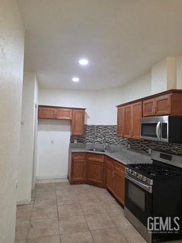 3609 Sampson Court C, Bakersfield, CA 93309