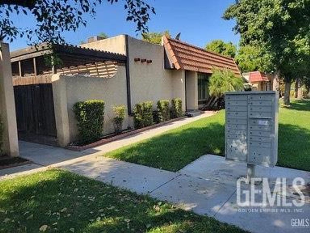 3609 Sampson Court C, Bakersfield, CA 93309