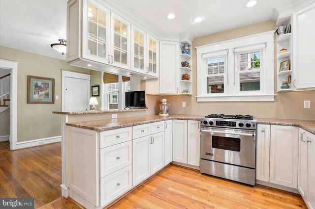 11 GOLF RD, Havertown, PA 19083