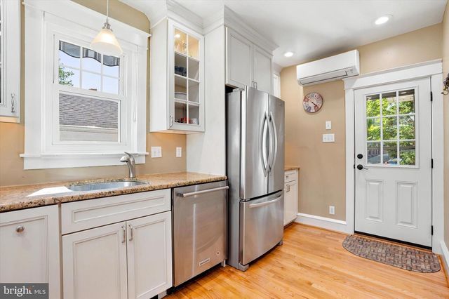 11 GOLF RD, Havertown, PA 19083