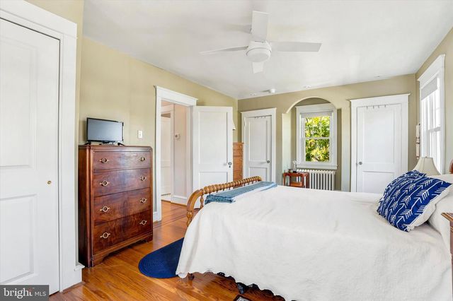 11 GOLF RD, Havertown, PA 19083