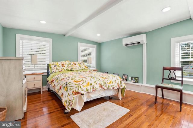 11 GOLF RD, Havertown, PA 19083