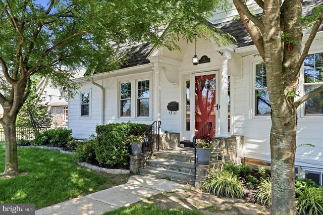 11 GOLF RD, Havertown, PA 19083
