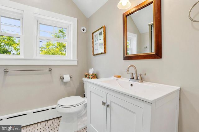11 GOLF RD, Havertown, PA 19083