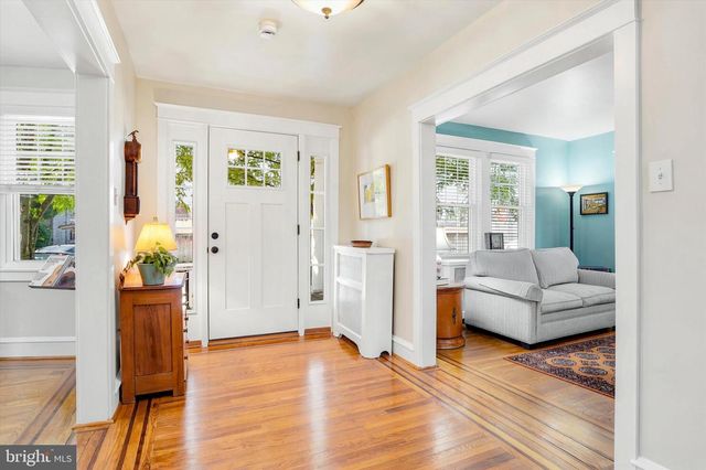 11 GOLF RD, Havertown, PA 19083