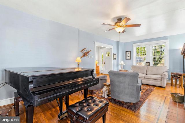 11 GOLF RD, Havertown, PA 19083