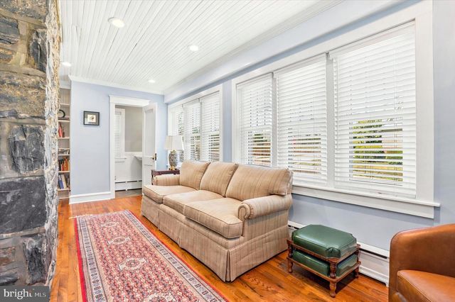 11 GOLF RD, Havertown, PA 19083