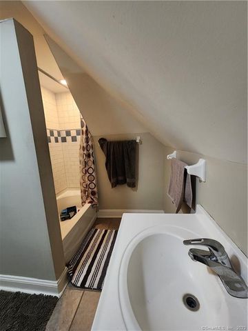 1440 Wood Avenue, Bridgeport, CT 06604