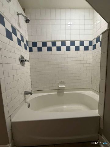 1440 Wood Avenue, Bridgeport, CT 06604